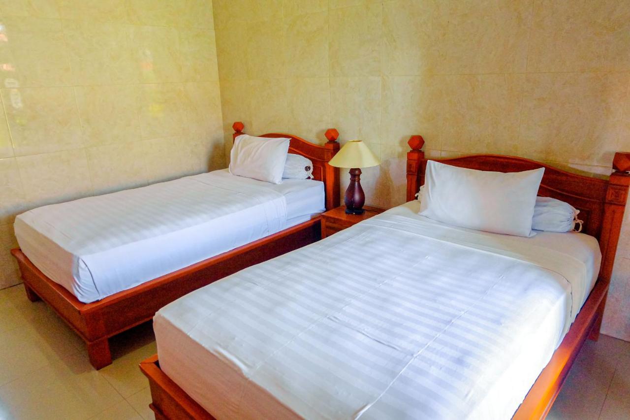 Adi Homestay Canggu Buitenkant foto