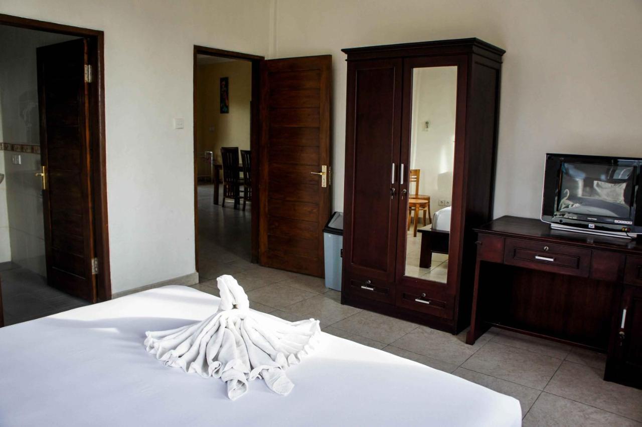 Adi Homestay Canggu Buitenkant foto